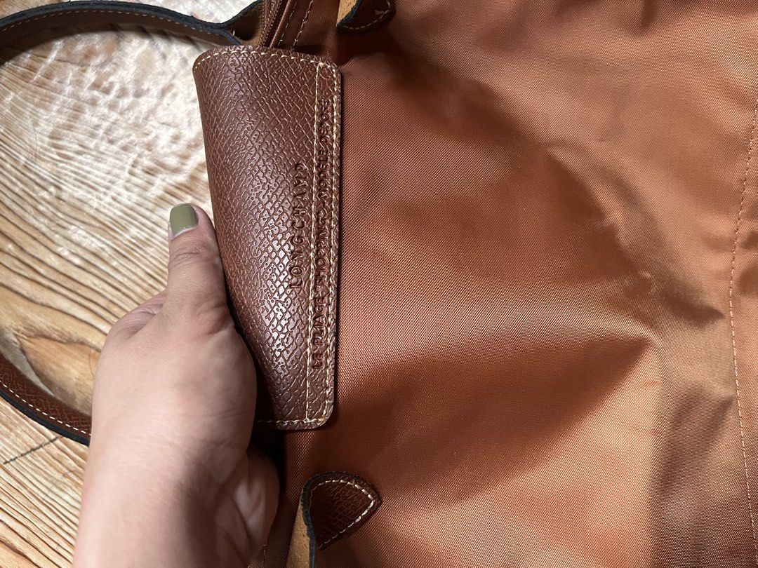 Longchamp (Category: Tote Bags) located in San Jacinto. Submitted by kellysthrift_ (Listing ID 1459936969, Image 3). Description: Longchamp cognac longhandle .
