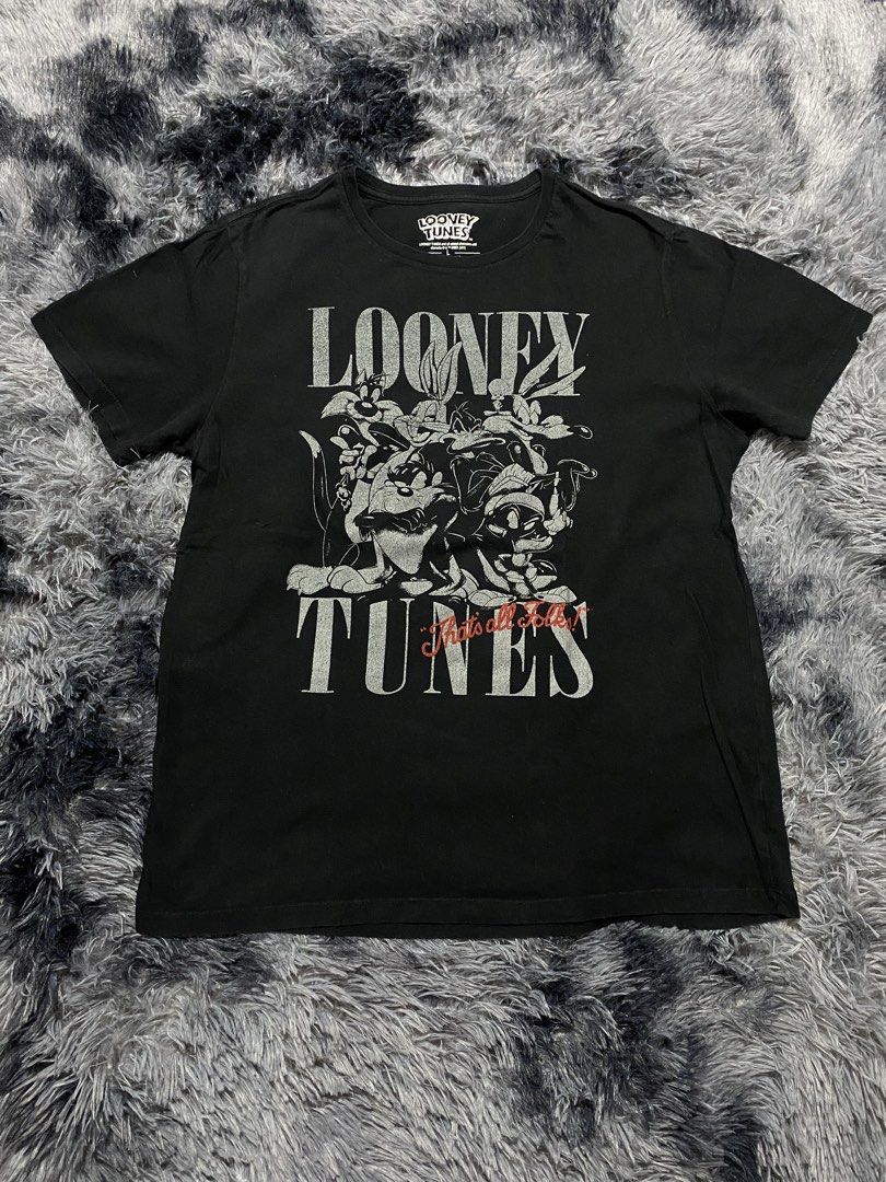 Looney Toons OPT Cast tee (Category: Tshirts & Polo Shirts ) located in Manila. Submitted by zrothrift (Listing ID 1460038388, Image 1). Description: Looney toons cast tee Measurements: Large on Tag Width: 21 Inches Length: 27.5 Inches small pinhole ₱280.
