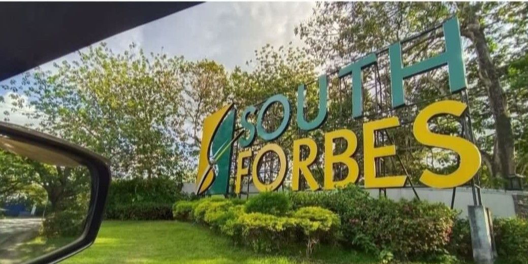 Lot for Sale (Category: Lot) located in Santa Rosa. Submitted by rollenreyes081080 (Listing ID 1330005567, Image 1). Description: 🏡 Lot for Sale – South Forbes, Silang, Cavite 📍 Property #1 📐 Lot Size: 256 SQM. Corner 💰 Price per SQM: ₱35k per SQM. 💵 Total Price: ₱8,960,000 Property #2 📐 Lot Size: 211 SQM Corner 💰 Price per SQM: ₱35,000 💵 Total Price: ₱7,385,000 Morning Sun ✅ Prime location in South Forbes ✅ Ideal for residential or inves