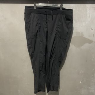 (Category: ) located in . Submitted by randomthrift.womens (Listing ID 1459990425, Image 1). Description: .