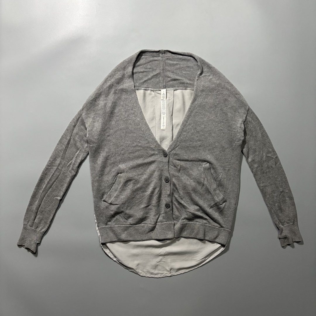 Lululemon Cardi In The Front Heathered Medium Gray Silver Spoon (Category: Activewear) located in Tayabas. Submitted by tayabaskartell (Listing ID 1460045958, Image 2). Description: .