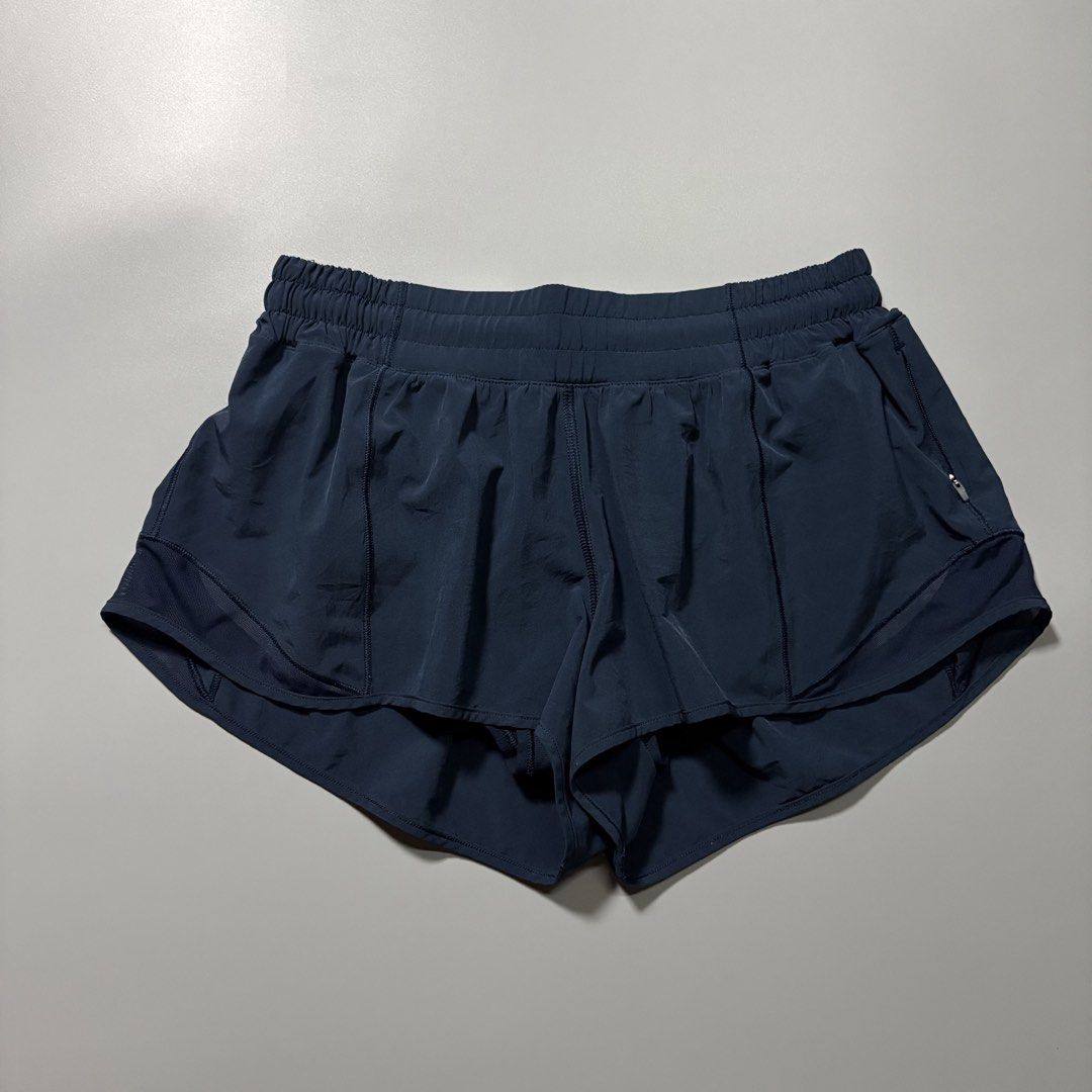 Lululemon Hotty Hot Low Rise Lined Shorts (Category: Activewear) located in Tayabas. Submitted by tayabaskartell (Listing ID 1460103954, Image 3). Description: .