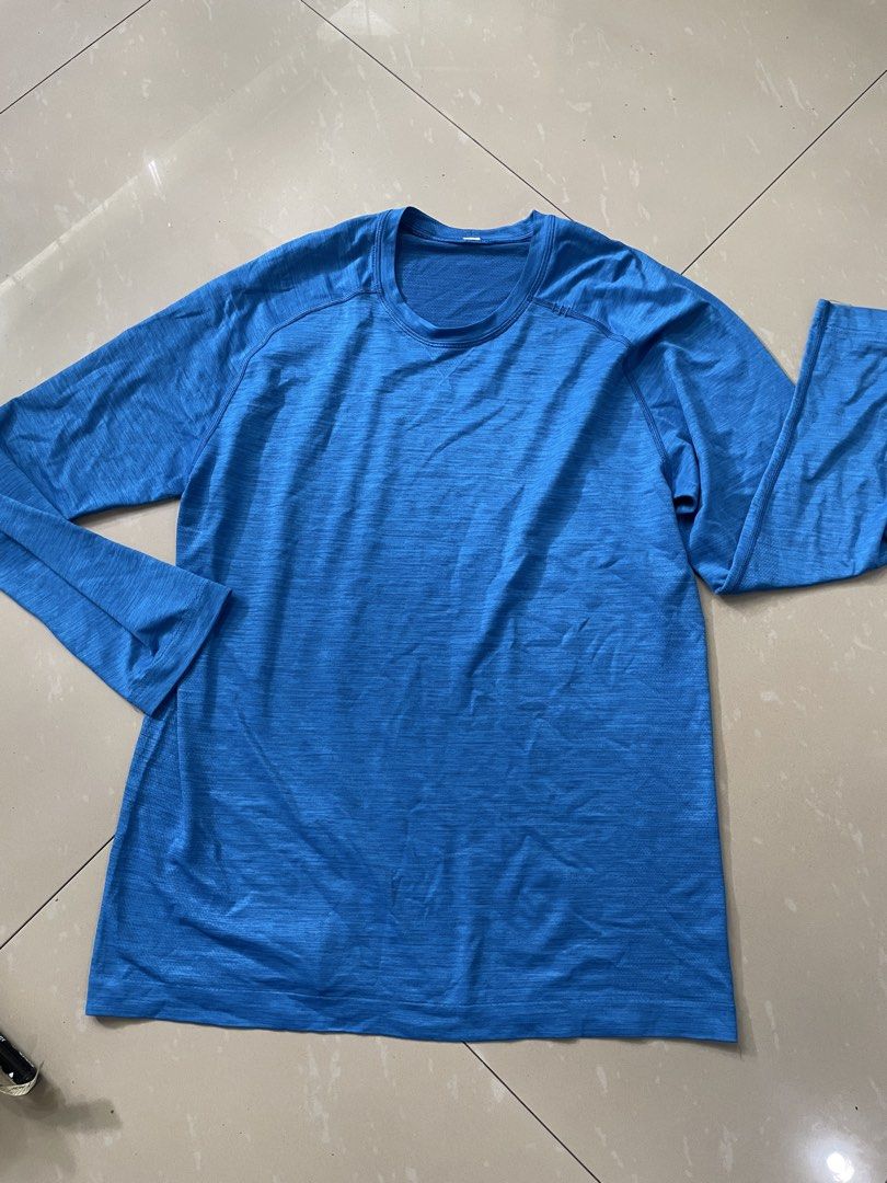 Lululemon metal vent longsleeve shirt (Category: Activewear) located in Rizal. Submitted by allenrion (Listing ID 1459966085, Image 3). Description: Preloved lulu metal vent longsleeved shirt Size: medium Price: 500 pesos Disclaimer: No brand affiliation. All items are thrifted and pre-owned. All trademarks, logos, and copyrights belong to their respective owners..