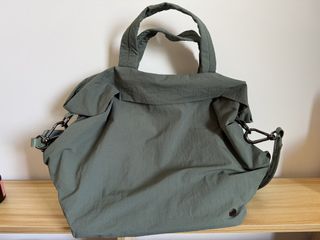 （分類：）位於 。 由 gisle_red 提交（商品編號 1459996994，圖片 1）。簡介： 。