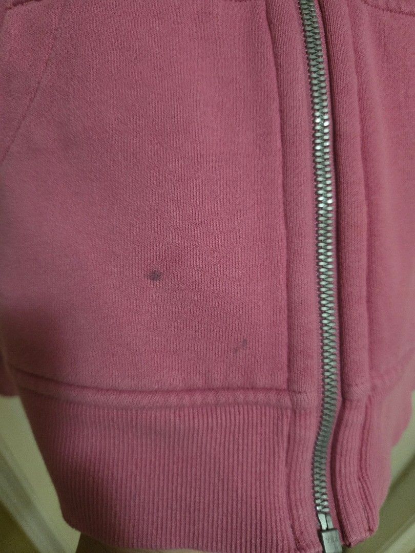 Lululemon Pink Full Zip Hoodie (Category: Coats, Jackets and Outerwear) located in Puerto Princesa. Submitted by lianreese (Listing ID 1460089180, Image 3). Description: - Pink Lululemon hoodie - Full zip closure - Pockets included - Lululemon logo detail on the hood - Minor dark mark on the front near the zipper - size xs/s; oversized fits to medium - Canada sourced; available on Sept 16, 2026 in PH.