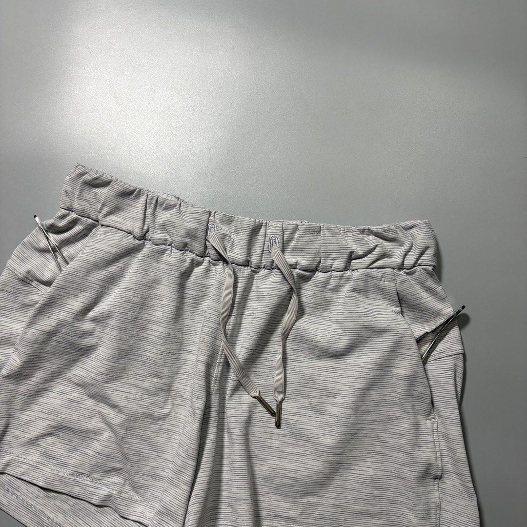 Lululemon Pn The Fly Shorts (Category: Activewear) located in Tayabas. Submitted by tayabaskartell (Listing ID 1460103904, Image 3). Description: .