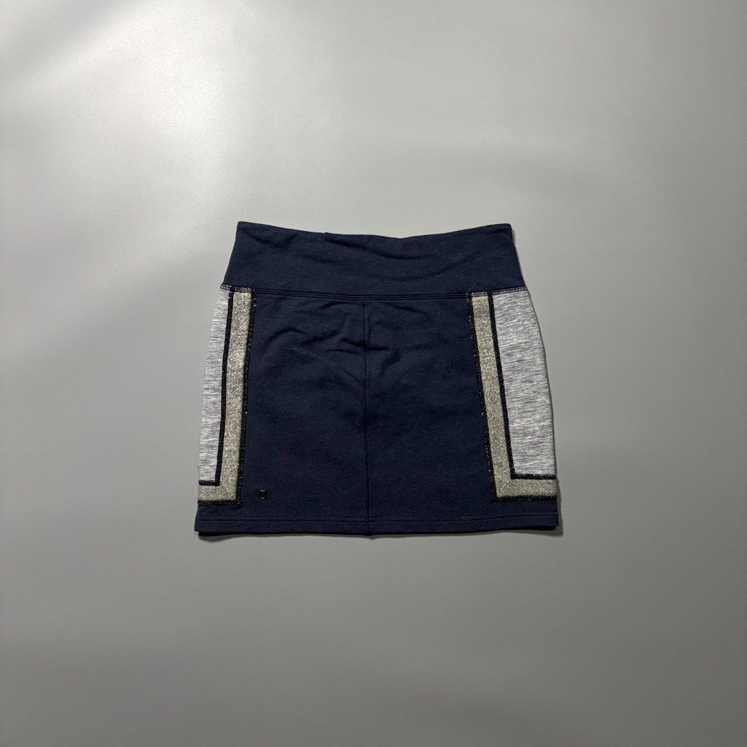 Lululemon Refresh Skirt (Category: Activewear) located in Tayabas. Submitted by tayabaskartell (Listing ID 1460103988, Image 3). Description: .