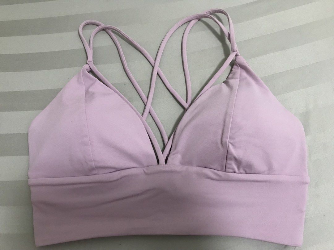 Lululemon Sportsbra (Category: Activewear) located in Manila. Submitted by freshlemon58885 (Listing ID 1460033888, Image 1). Description: Dot 6 Padded.