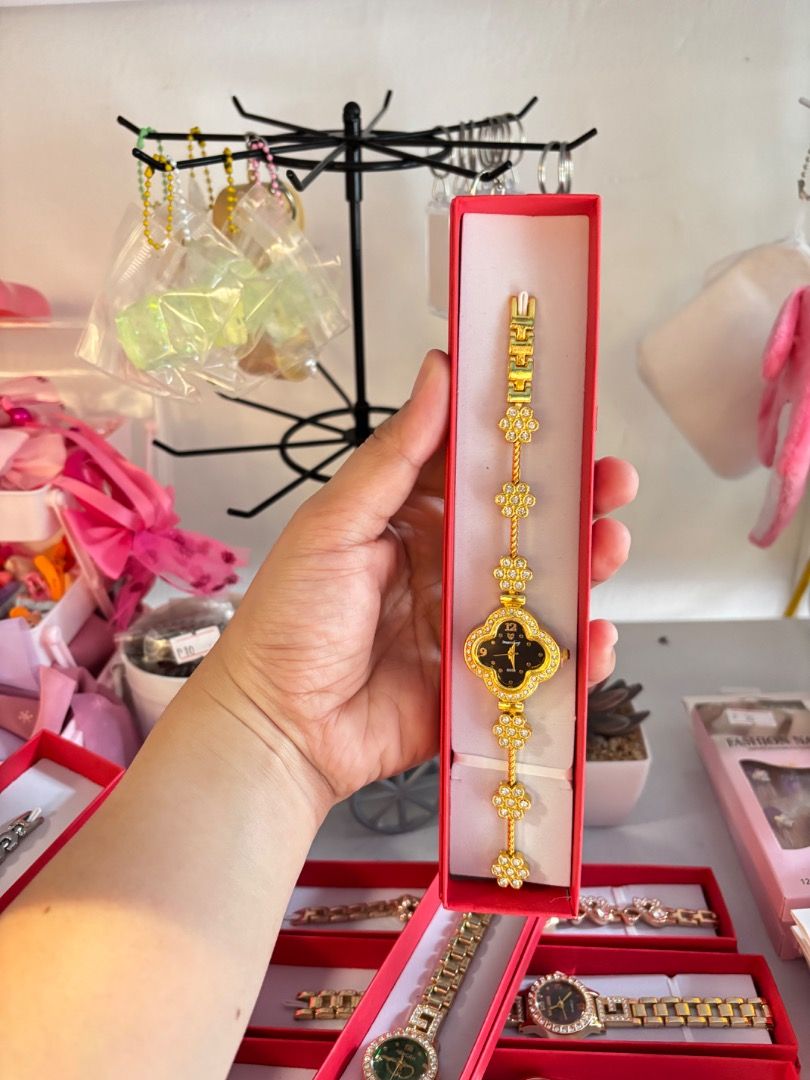 Luxury Vintage Watch (Category: Luxury Watches) located in Caloocan City. Submitted by menggay0519 (Listing ID 1460003442, Image 2). Description: .