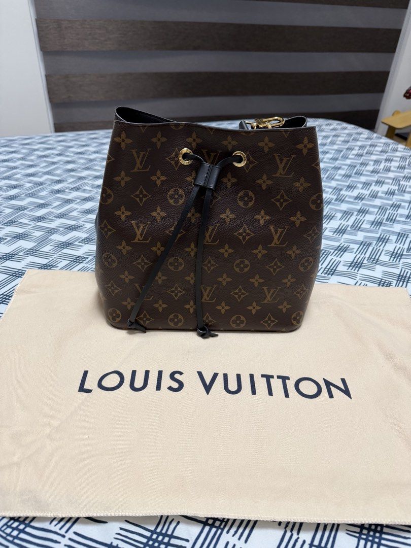 LV NEONOE MM MNG NOIR (Category: Luxury Bags & Wallets) located in Pasig City. Submitted by joy_b_ (Listing ID 1459972528, Image 1). Description: For Sale: LV Neonoe MM MNG NOIR Rank: SA good as nee Price: 100K PHP slightly negotiable Bag: Interior is clean, exterior is clean. I will include the bag inserts Inclusions: Paperbag, Box, Receipt and Dustbag Payment: Strictly Bank Transfer only For sure buyers, you may send me a message if you want to