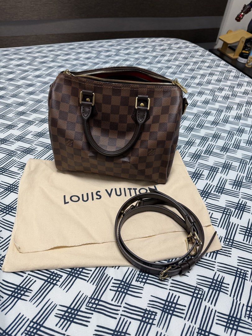 LV Speedy 25 BA. NM D. (Category: Luxury Bags & Wallets) located in Pasig City. Submitted by joy_b_ (Listing ID 1459973173, Image 3). Description: For Sale: LV Speedy 25 BA. NM D. including the Band trunks Marron Rank: SA good as nee Price: 100K PHP slightly negotiable Bag: Interior is clean, exterior is clean. Inclusions: Paperbag, Box, Receipt and Dustbag Payment: Strictly Bank Transfer only For sure buyers, you may send me a message if you wan