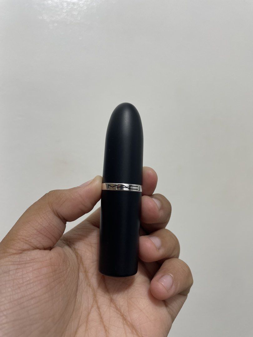 MAC satin lipstick brick-o- la (Category: Makeup) located in Nasugbu. Submitted by shopwithmichii (Listing ID 1460089357, Image 1). Description: 95-98%full Mod:jnt/flash Mop:gcash.