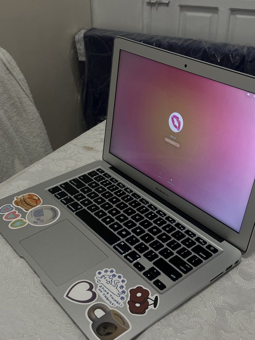 Macbook Air (13 inches, 2017) (Category: Laptops & Notebooks) located in Manila. Submitted by anglkrstn285066 (Listing ID 1459972128, Image 3). Description: FOR SALE !! Macbook Air (13 inches, 2017) - processor 1.8 GHz dual-core Intel Core i5 -graphics Intel HD Graphics 6000 1536 MB -Memory RAM 8GB 1600 MHz DDR3 -storage 128gb -Cc 276 ONLY !! -Condition: NORMAL INCLUSION: Orig box, orig charger, Receipt BULACAN 📍.