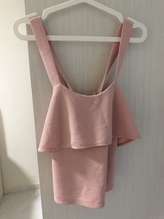 (Category: ) located in . Submitted by glimcloset (Listing ID 1460062508, Image 1). Description: .