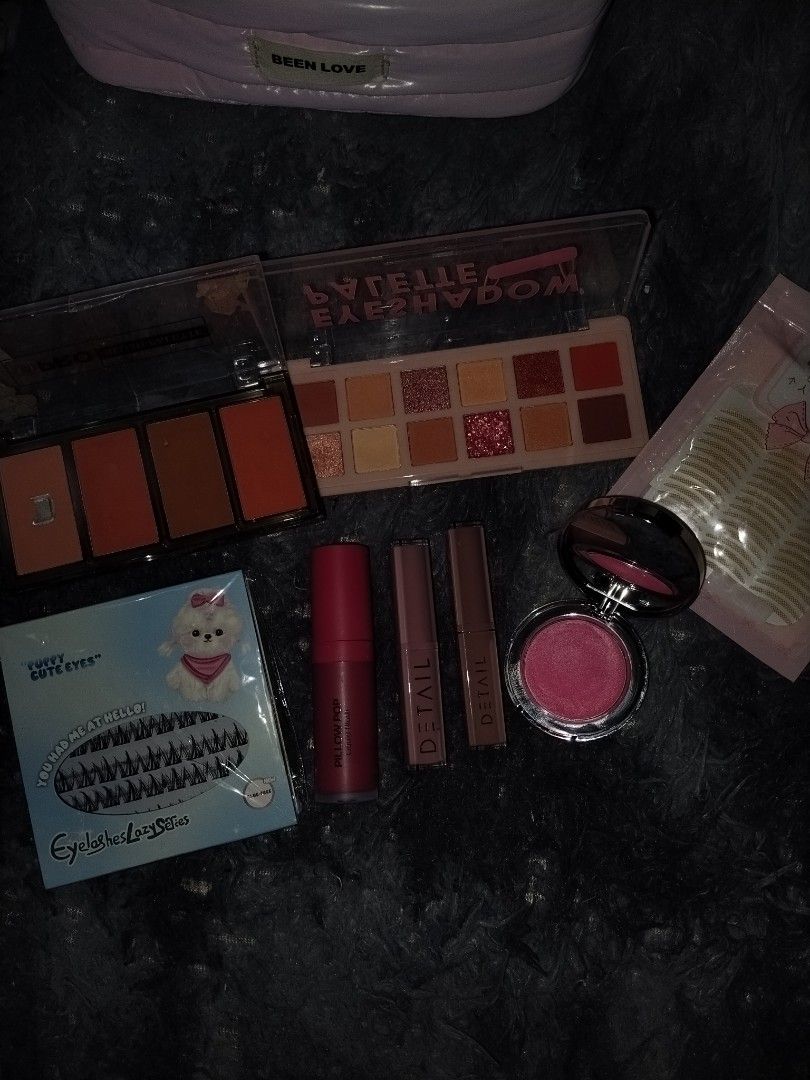 PRELOVED MAKEUP SET (Category: Makeup) located in Manila. Submitted by clique_glam (Listing ID 1459954599, Image 1). Description: EB BLUSH PINKFLASH PALLETE EB LIQUID BLUSH -90% FULL ISSY BLUSH -80% FULL 2 DETAIL LIP SATIN - ONCE LANG NAGAMIT EYELASH EYELID TAPE -FREE FOR TAKE ALL.