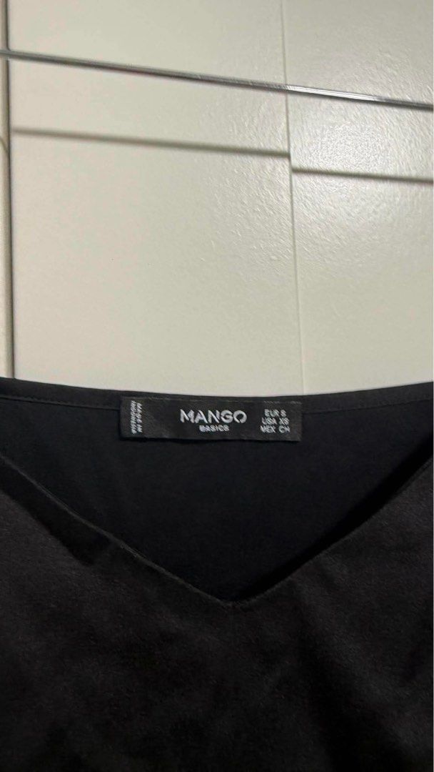 Mango top (Category: Laptop Bags & Sleeves) located in Manila. Submitted by happy.ashfinds (Listing ID 1459966760, Image 2). Description: 300 each Worn once Buting pasig location .