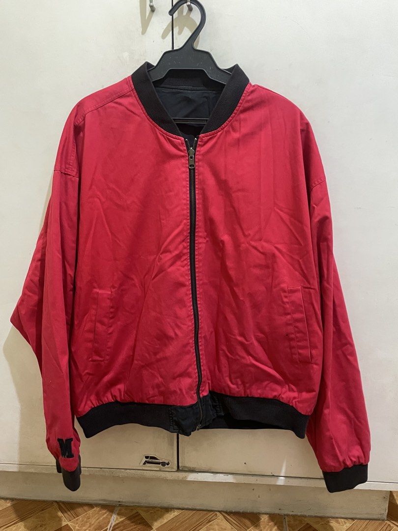 Marlboro Vintage Reversible Bomber Jacket (Category: Coats, Jackets and Outerwear) located in Quezon City. Submitted by dfwdz (Listing ID 1459914557, Image 2). Description: Vintage 1980s marlboro reversible jacket Excellent condition / No issue 24.5x26 (boxy cropped) L-XL HIGHEST OFFER WILL TAKE!.