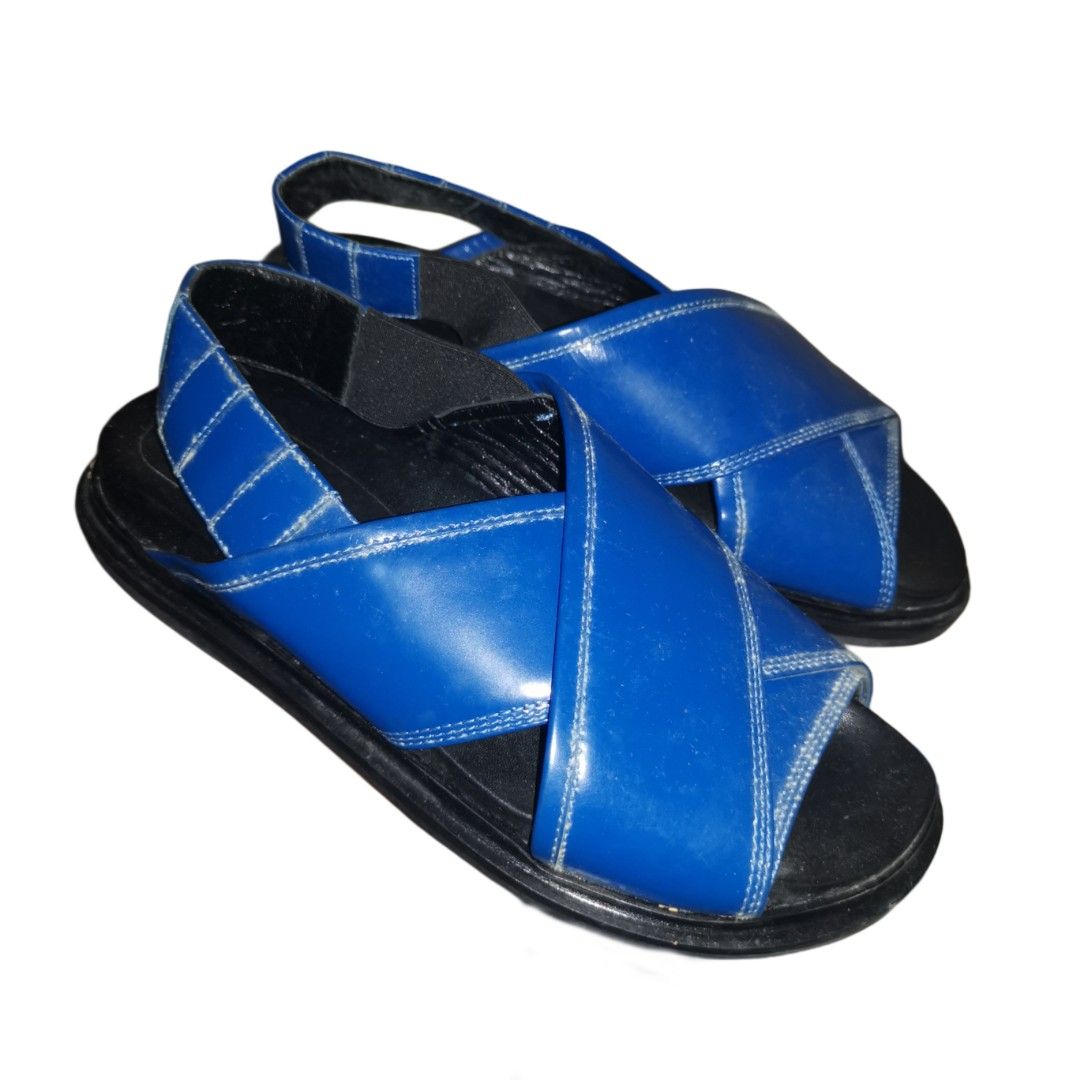 Marni Leather Gladiator Sandals (Black/Blue, 7 or 40) (Category: Sneakers) located in General Mariano Alvarez. Submitted by hundred_lives (Listing ID 1459930235, Image 3). Description: Marni Leather Gladiator Sandals (Black/Blue, 7 or 40) Fits Also 7 or 38 Women ‼️***Or Best Offer Wins***‼️ ‼️***Split Or As Pack***‼️ ‼️***Negotiable All Items***‼️ ‼️***What You See Is What You Get***‼️ Tags: burberry fendi mcm givenchy yohji yamamoto rick owens p
