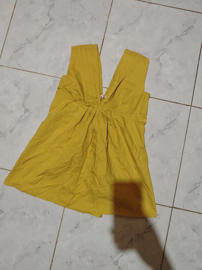 Marni mustard babydoll top (Category: Luxury Apparel) located in Binalbagan. Submitted by Kristoffer_Arguelles (Listing ID 1459917459, Image 1). Description: good as new Marni authentic mustard babydoll top s-m 15x24 dimension .