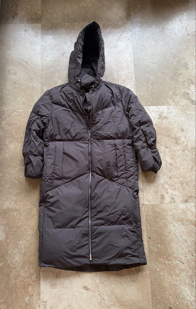 Massimo Dutti Long Hooded Puffer Coat (Category: Coats, Jackets and Outerwear) located in Quezon City. Submitted by tidyup.lara (Listing ID 1460026075, Image 2). Description: Size XS Shoulder 20” Bust 40”+ Waist 40”+ Length 54” w/ hood Condition 9/10: good as new.