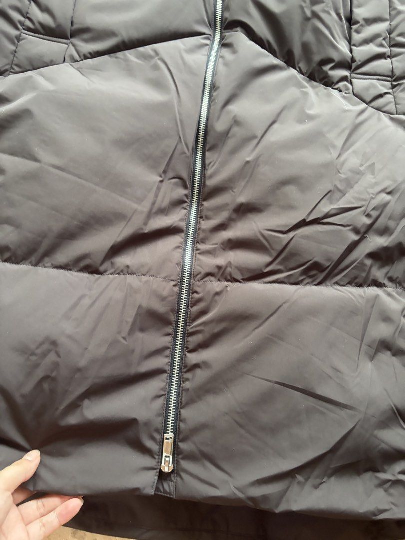 Massimo Dutti Long Hooded Puffer Coat (Category: Coats, Jackets and Outerwear) located in Quezon City. Submitted by tidyup.lara (Listing ID 1460026075, Image 3). Description: Size XS Shoulder 20” Bust 40”+ Waist 40”+ Length 54” w/ hood Condition 9/10: good as new.
