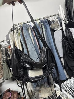 (Category: ) located in . Submitted by clothes.addiction (Listing ID 1460041147, Image 1). Description: .