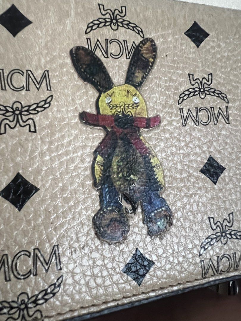McM bag (Category: Cross-body Bags) located in Valenzuela. Submitted by dianzskiyo (Listing ID 1459982715, Image 3). Description: 📍SELF - AUTHENTICATION📍 LOCATION : VALENZUELA 🎀AVAILABLE! SOLD ITEMS ARE MARKED OR DELETED🎀 Preloved McM bag 📱Fits PROMAX phone 📍 what you see is what you get 📍 Managed ur expectation - this is preloved 📍 Slightly negotiable 📍 All details were already posted (pls check photos para iwas sa redundant na tanong �