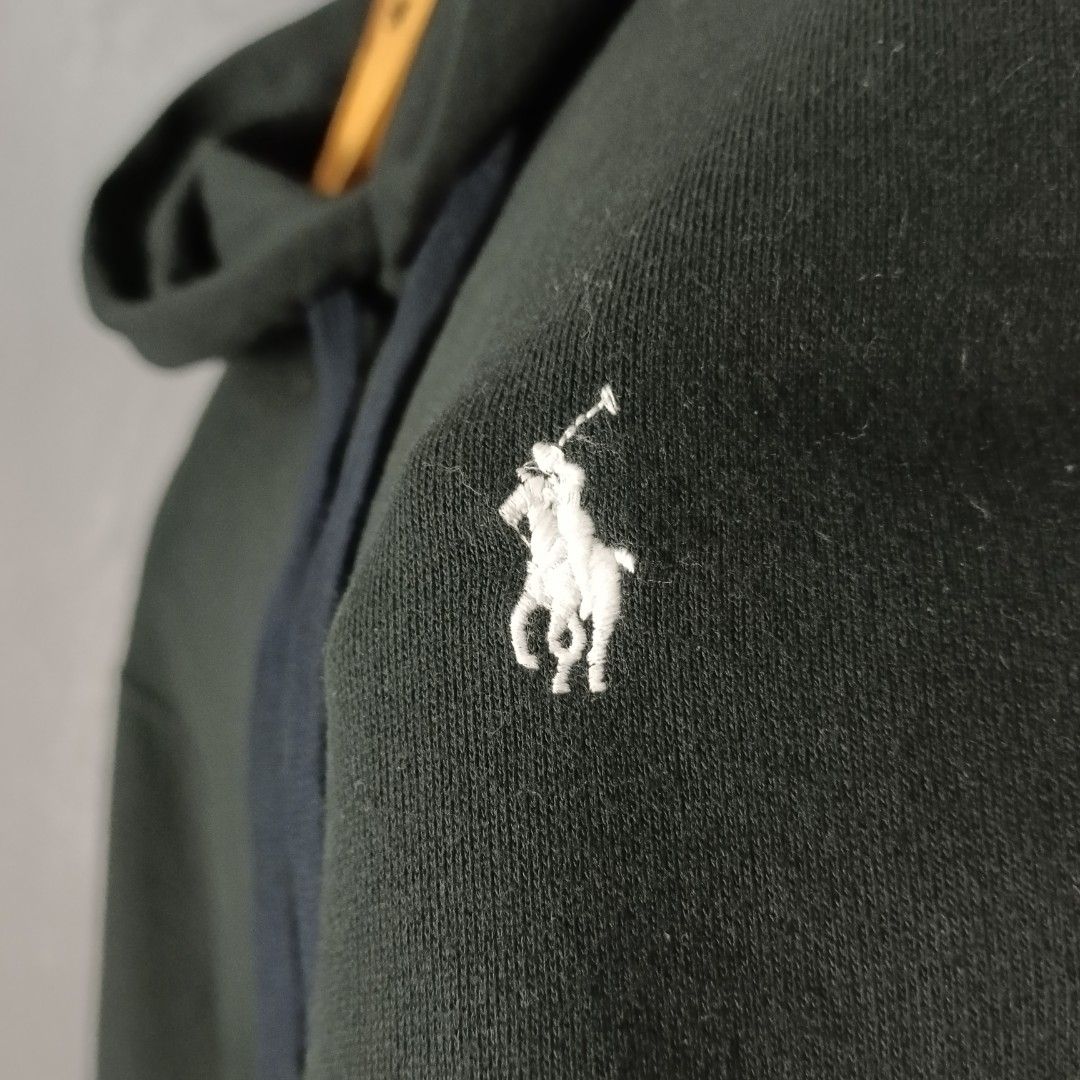 Men's - Ralph Lauren (Category: Coats, Jackets and Outerwear) located in Bacolod City. Submitted by drop.ph (Listing ID 1460018274, Image 3). Description: Ralph Lauren - Fleece Hoodie *Lightweight *Size M - 21x26 *Excellent *No Flaws *Price: 2,000php *Add SF if outside Bacolod City .