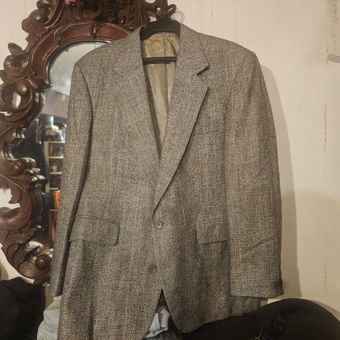 MEN’S PRE-LOVED COATS / JACKETS/ SUIT (Category: Coats, Jackets and Outerwear) located in Manila. Submitted by smartluxeph (Listing ID 1460008368, Image 2). Description: 🧥 MEN’S PRE-LOVED COATS / JACKETS FOR SALE 1️⃣ Imperial by Haggar Tweed Blazer — ₱950 🤎 Taupe/grey-brown textured tweed • Classic 2-button cut • Fully lined; flap pockets • Timeless old-money / gentleman look 2️⃣ Sears Travelknit Herringbone Blazer — ₱850 🩶 Grey/black herringb