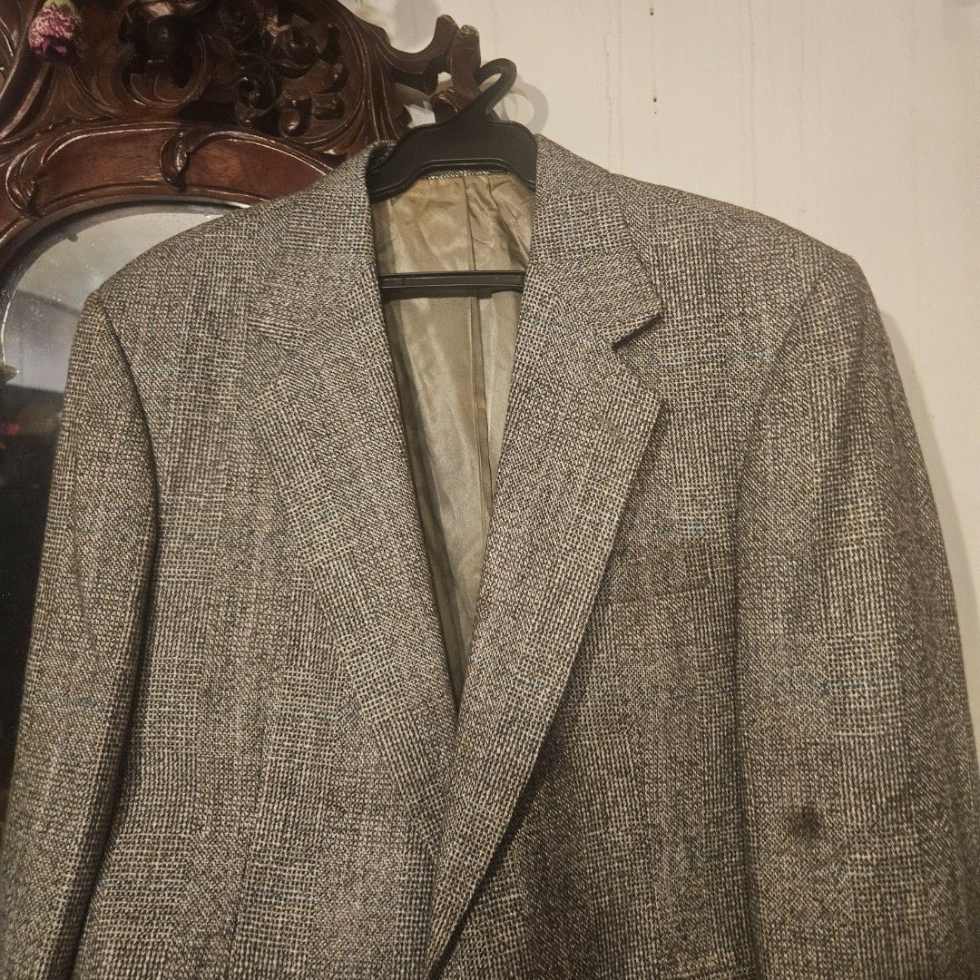 MEN’S PRE-LOVED COATS / JACKETS/ SUIT (Category: Coats, Jackets and Outerwear) located in Manila. Submitted by smartluxeph (Listing ID 1460008368, Image 3). Description: 🧥 MEN’S PRE-LOVED COATS / JACKETS FOR SALE 1️⃣ Imperial by Haggar Tweed Blazer — ₱950 🤎 Taupe/grey-brown textured tweed • Classic 2-button cut • Fully lined; flap pockets • Timeless old-money / gentleman look 2️⃣ Sears Travelknit Herringbone Blazer — ₱850 🩶 Grey/black herringb