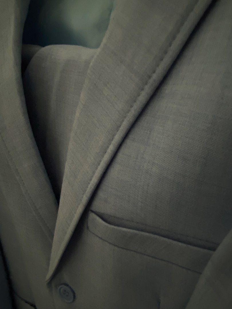 Men's Sky Blue Two-Piece Suit (Category: Coats, Jackets and Outerwear) located in Mandaluyong City. Submitted by soda297 (Listing ID 1459979891, Image 2). Description: Main Street Complete Suit Size S MOP: Gcash or Bank Transfer MOD: Lalamove .