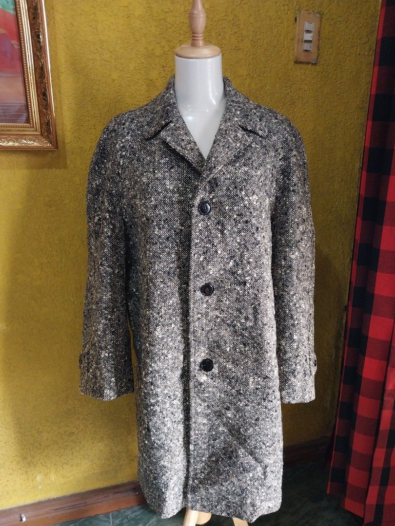 Men's tweed trench coat (Category: Coats, Jackets and Outerwear) located in Manila. Submitted by PrinceDani.Clothing (Listing ID 1459976926, Image 3). Description: men's trench coat large 22in width 35in length excellent condition .