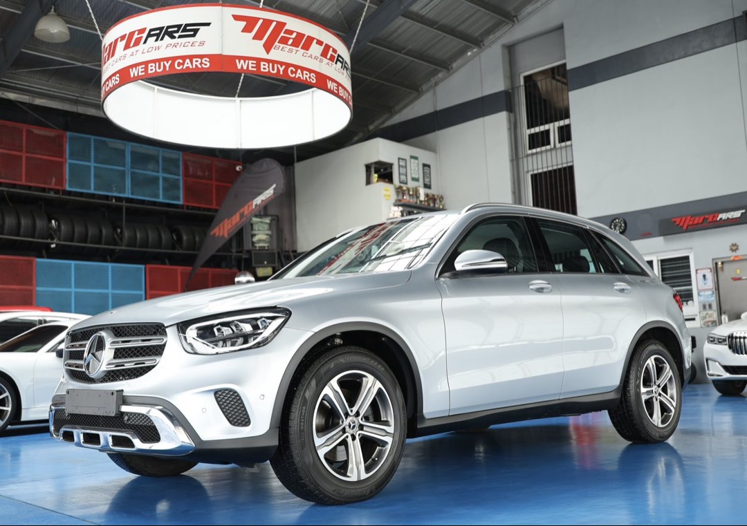 Mercedes-Benz GLC200 Auto (Category: Used Cars) located in Quezon City. Submitted by marcars_trading (Listing ID 1459935989, Image 3). Description: 2023’s Mercedes Benz GLC200 1.980M (neg) trade in ok IMMACULATE! SUPER FRESH & PRESERVED Condition! Must see to believe & compare - 22Tkms ONLY - Complete owner's manual, booklets & spare key - 2.0L TurboCharged 4CYL GAS Engine - 197HP (0-100kph in 8seconds) - 9speed automatic transmission - Paddle sh