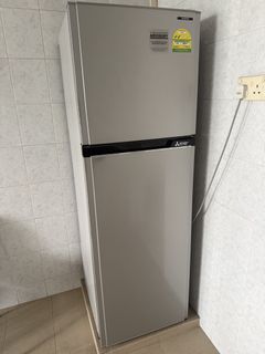 (Category: ) located in . Submitted by cardsolutions (Listing ID 1459965319, Image 1). Description: .