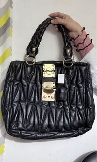 (Category: ) located in . Submitted by handbag_leather_bundle (Listing ID 1460003414, Image 1). Description: .