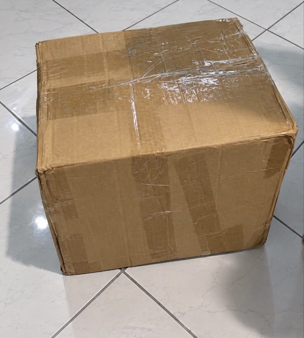 MIX CERAMIC BOX FREE SHIPPING🤩 (Category: Storage Boxes & Baskets) located in Manila. Submitted by aiguuurl165091 (Listing ID 1460042846, Image 1). Description: MIX CERAMIC FIGURINE, MUGS, ETC. FREE SHIPPING VIA DROP AND GO ONLY!! .