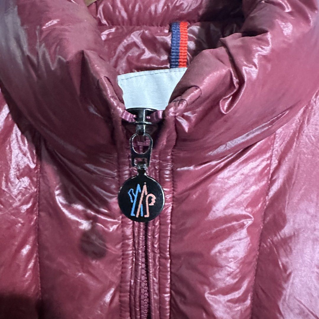 Moncler puffer (Category: Coats, Jackets and Outerwear) located in Mangaldan. Submitted by restyle.fitv2 (Listing ID 1459938459, Image 2). Description: Moncler puffer Length 24 Width 19 No issue.