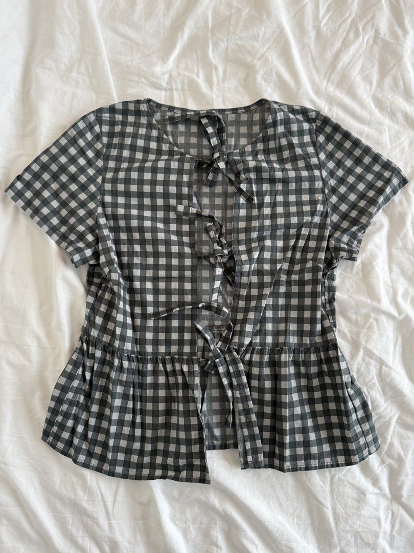 motel rocks - gingham tie front top (Category: Shirts) located in Mandaluyong City. Submitted by outofstoragewtf (Listing ID 1459996109, Image 1). Description: - bought from bali - size Xs - price is fixed .