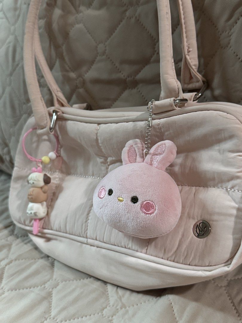 Mumu Select Waterproof Shoulder Bag (Category: Shoulder Bags) located in Caloocan City. Submitted by julyuhs.dcltr (Listing ID 1460007567, Image 2). Description: • Used once for my Korea Trip! • Good for traveling • Spacious enough (can fit Ipad Air 6th Gen 11’ + other essentials) • Currently sold out on the 🍊 app • Waterproof Note: ₱270 for bag only, ₱350 including keychains (bought from Korea) .
