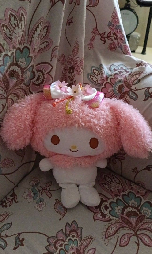 my melody (Category: Plushies & Soft Toys) located in Limay. Submitted by lisa_2318 (Listing ID 1460030763, Image 1). Description: .