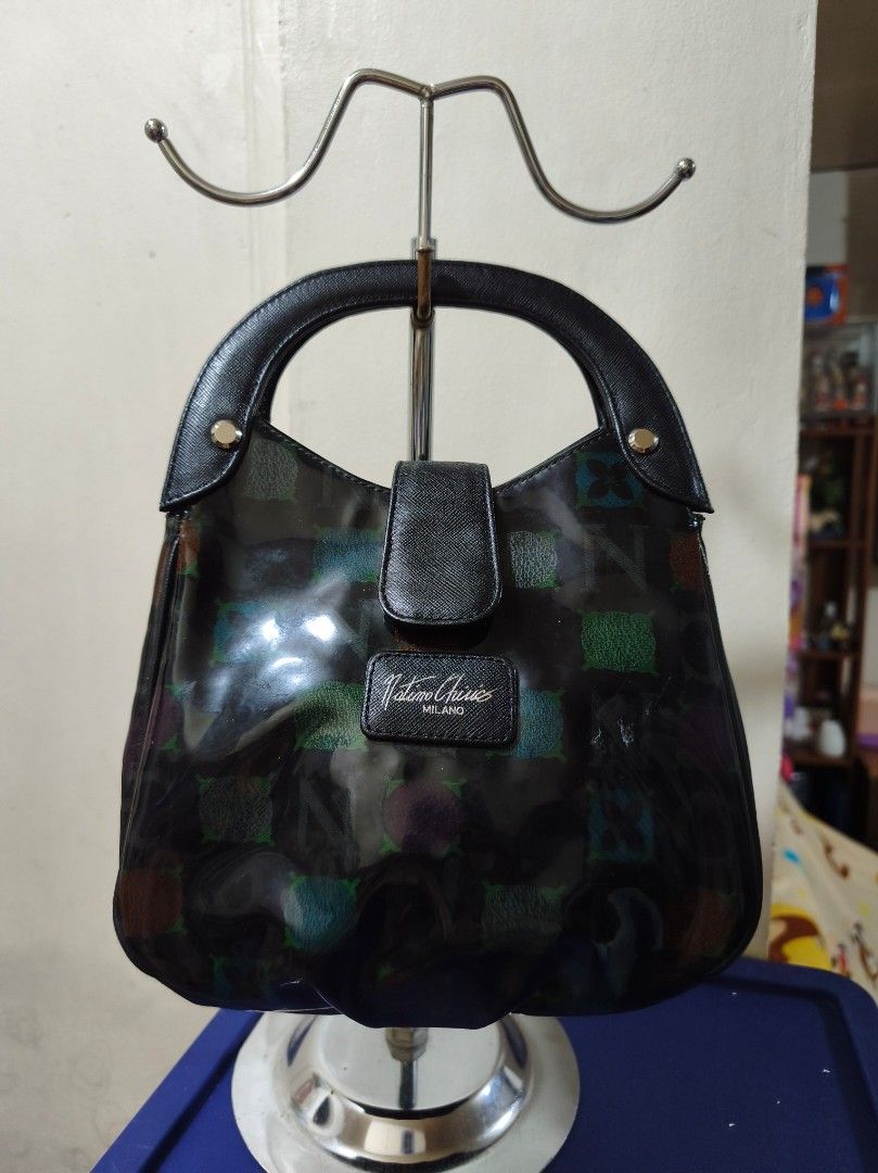 Natino Chiuico Milano (Category: Clutches) located in Quezon City. Submitted by uydaisy1979 (Listing ID 1460081593, Image 1). Description: Sign Of Usage.