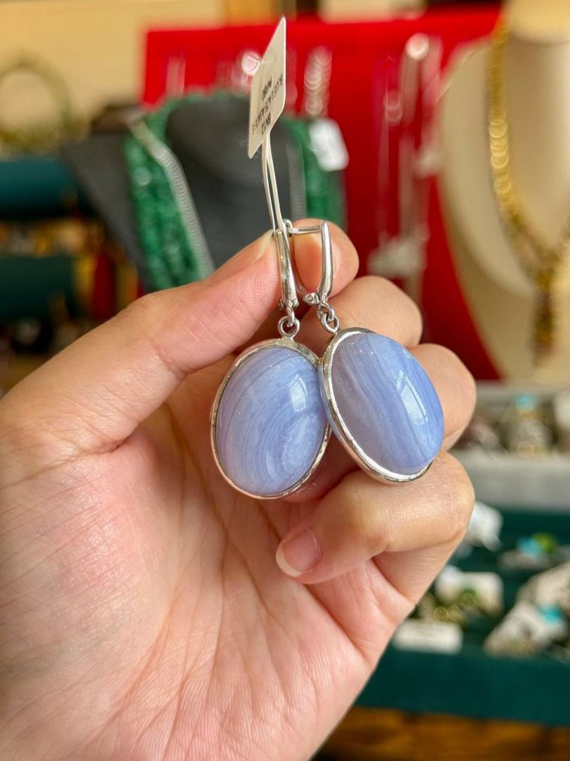 Natural Blue Lace Agate Earrings (Category: Earrings) located in Baguio. Submitted by asna_taku (Listing ID 1459993124, Image 2). Description: 💙 Natural Blue Lace Agate Earrings 💙 Soft, dreamy blue tones with beautiful natural banding — a graceful pair that brings an elegant, calming touch to any look. ✨ Set in new silver with a classic oval design, perfect for everyday elegance or a polished occasion look. ₱4,980 — 1 pair only. Message us to r