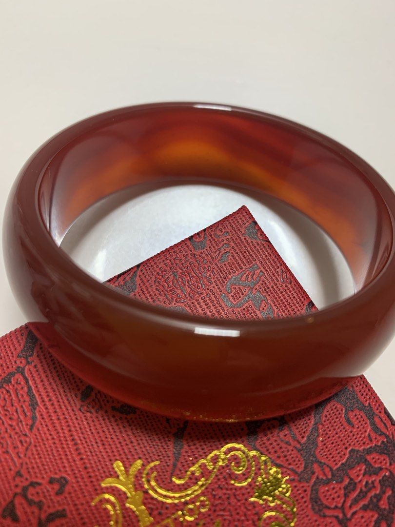 Natural Carnelian Bangle size 60mm (Category: Other Accessories) located in Marikina City. Submitted by annlist (Listing ID 1460047614, Image 3). Description: A carnelian bangle is worn in crystal traditions to boost physical energy, inspire creative flow, and build everyday confidence. Key Benefits Motivation and Drive: Acts as a "get-it-done" stone that helps fight procrastination and turns intentions into action. Courage and Confidence: Reliev