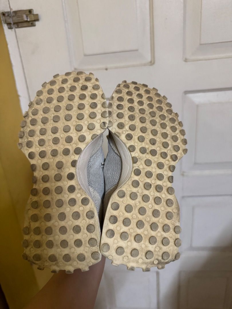 NB 327 W5.5 (Category: Sneakers) located in Las Pinas. Submitted by declutter.with.love (Listing ID 1460042858, Image 3). Description: Used few times only Check soles.
