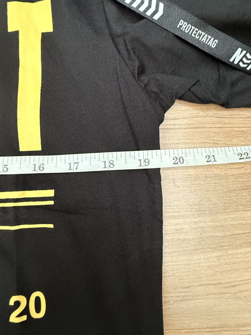 Nerdunit Tee (Category: Tshirts & Polo Shirts) located in Klang. Submitted by randomshopkl (Listing ID 1459996382, Image 2). Description: Nerdunit Tee Brand new with tag Size M Pit 19.5 Length 29 100% Cotton Price : RM40 Free Postage .