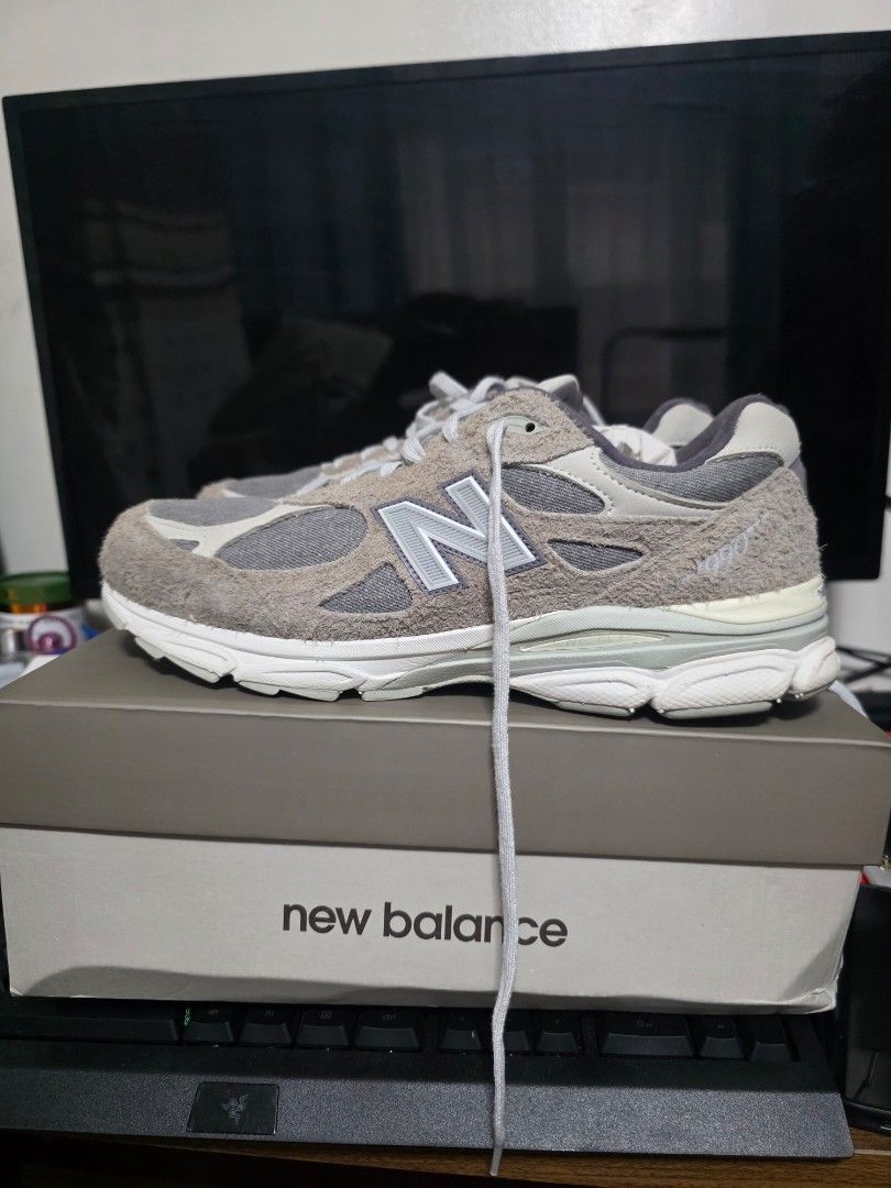 New Balance 990v3 levis (Category: Casual Shoes) located in Manila. Submitted by AlexanderDenver (Listing ID 1460101343, Image 1). Description: for sale new balance 990v3 levis used 7x size 11.5 used almost 7x.