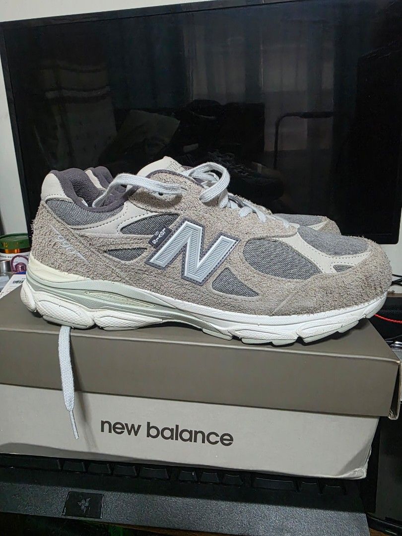 New Balance 990v3 levis (Category: Casual Shoes) located in Manila. Submitted by AlexanderDenver (Listing ID 1460101343, Image 3). Description: for sale new balance 990v3 levis used 7x size 11.5 used almost 7x.