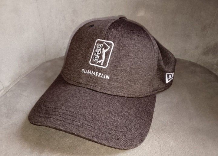 New Era Golf TPC Summerlin Fitted Hat Size M-L (Category: Caps & Hats) located in Binangonan. Submitted by yuristalin888 (Listing ID 1459924658, Image 2). Description: Elevate your course-ready look with this official New Era Golf TPC Summerlin Cap, designed for both performance and style. Brand & Collaboration: Authentic New Era Golf cap featuring official TPC Summerlin embroidery on the front panel and the classic New Era flag logo on the side.