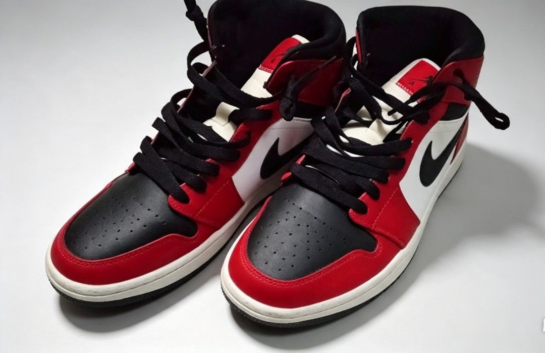 Nike Air Jordan 1 Mid "Chicago Toe" (Category: Sneakers) located in Manila. Submitted by davincicode_30 (Listing ID 1459969990, Image 2). Description: Forsale!!! Nike Air Jordan 1 Mid "Chicago Toe" Size 8.5 Excellent condition No issue PM for fast transaction📩.