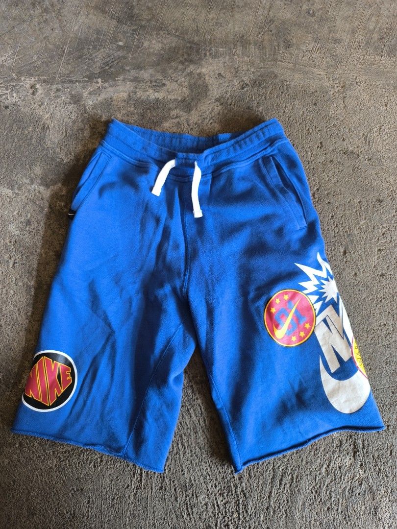 NIKE ALUMNI SHORTS (Category: Shorts) located in Cotabato. Submitted by sentimentalgoodz (Listing ID 1459934123, Image 1). Description: NIKE ALUMNI SHORTS 8.5/10 CONDITION SIZE 29.